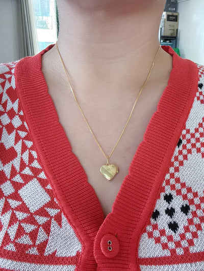 JEWELRY: 18k Gold Heart Locket Pendant