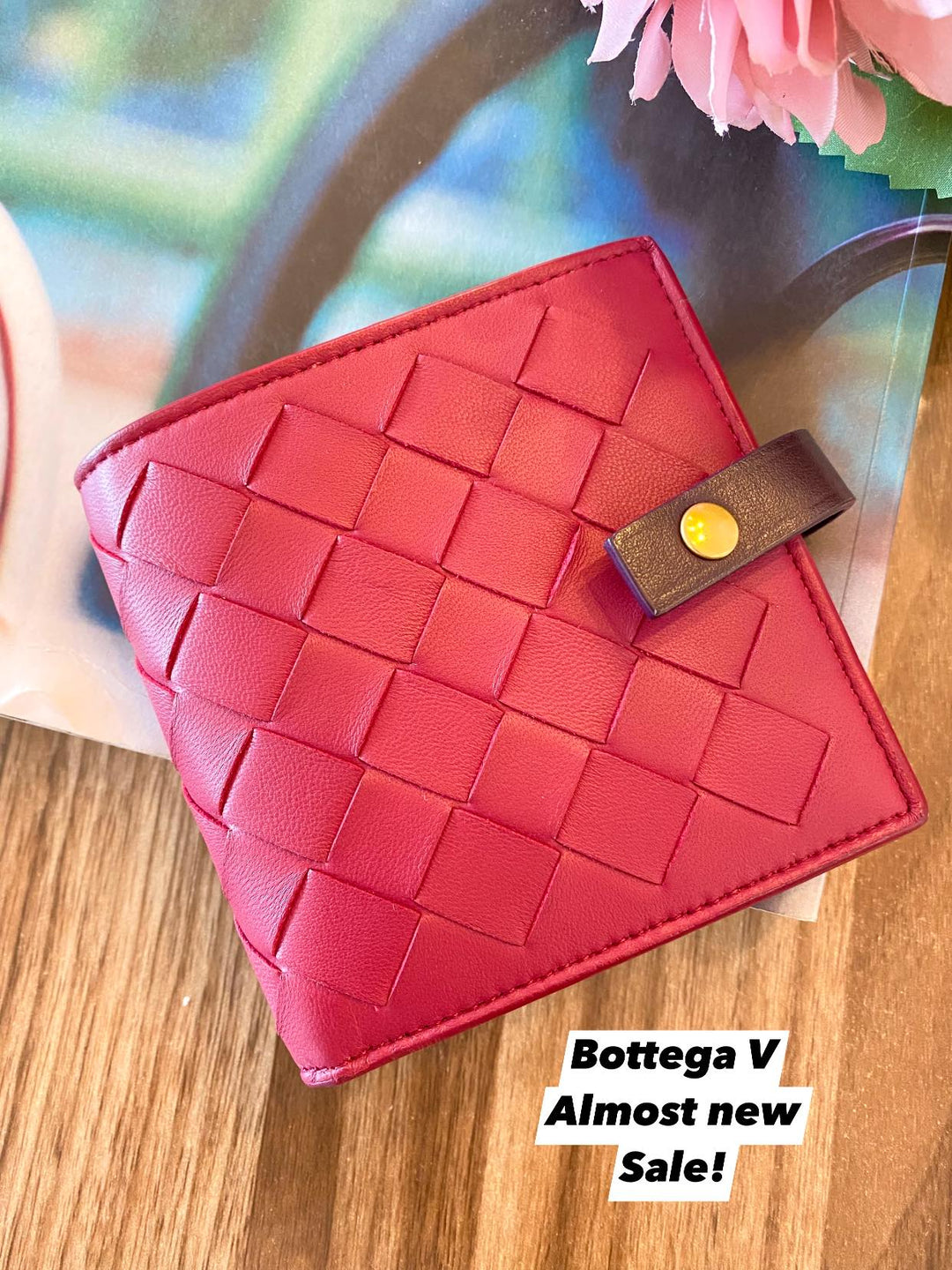 Preloved Bottega Veneta Bi-Fold Wallet – BeautéFinds